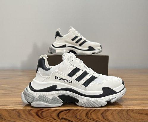 Balenciaga - Balenciaga x Adidas Triple S - Sneakers -, Kleding | Heren, Schoenen