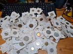 Wereld. 325 Munten in munthouders (Zonder minimumprijs)