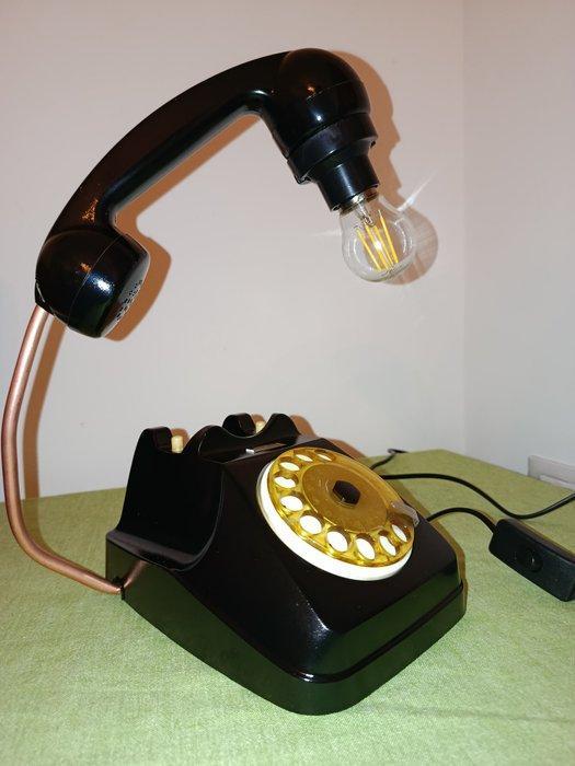 Tafellamp - Plastic, Koper, Metaal, Antiek en Kunst, Curiosa en Brocante