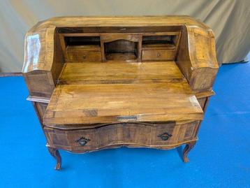 Schrijftafel - Knoesthout, Walnoot
