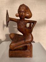 Balinees Art Deco stijl beeld van een Legong danseres - Hout, Antiek en Kunst