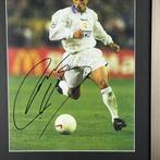 Real Madrid - Roberto Carlos - Ingelijste gesigneerde foto