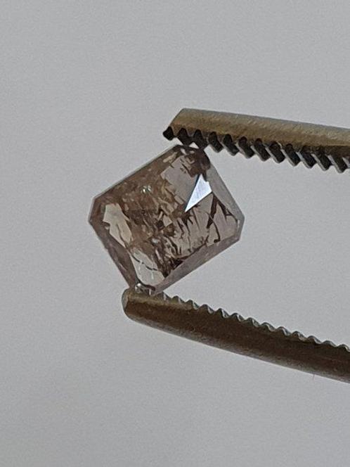 Zonder Minimumprijs - 1 pcs Diamant (Natuurlijk gekleurd) -, Handtassen en Accessoires, Edelstenen