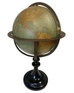 Terrestrial library globe - Wereldbol, opgericht door CH.