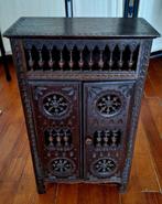 J. Gourret - Kast op een standaard - Hout - Einde 19e eeuw /