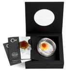 Niue. 2 Dollars 2024 1 oz $2 NZD Niue Crystal Coin – Flower, Postzegels en Munten