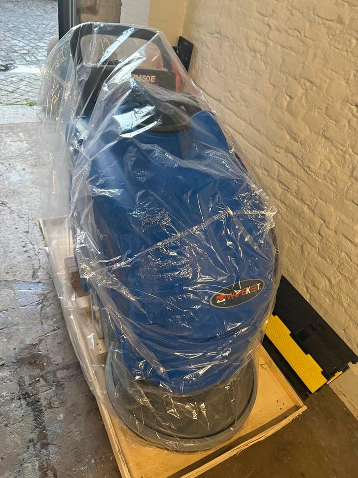 Autolaveuse Top Regal SWM50E - NEW - Neuve, Bricolage & Construction, Matériel de nettoyage, Machine de nettoyage à brosse, Neuf