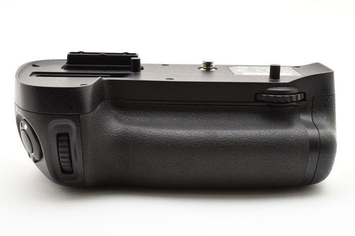 Nikon MB-D15 Battery Grip for D7100 / D7200 Digitale reflex, Audio, Tv en Foto, Fotocamera's Digitaal