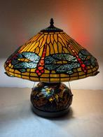 Tiffany stijl tafellamp DRAGONFLY AT SUNSET met 2