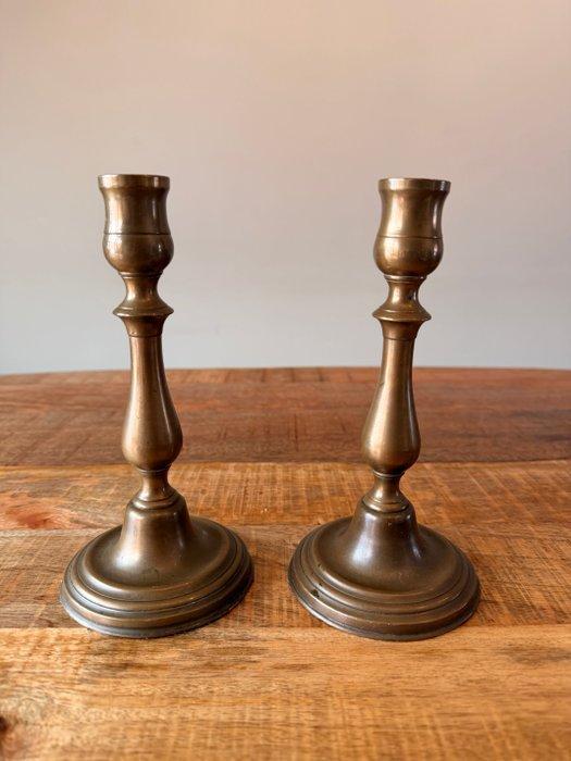 Taperstick (kleine blaker met een dunne pijp) (4) - Brons -, Antiek en Kunst, Curiosa en Brocante