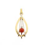 Bicolor gouden hanger met bloedkoraal en diamant | 0,02 ct., Handtassen en Accessoires, Ophalen of Verzenden, Gebruikt, Goud, Overige merken