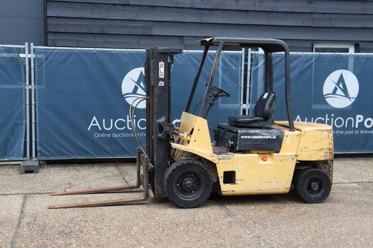 Veiling: Heftruck Hyster H2.50XL Diesel 2460kg 4.3m 1989, Zakelijke goederen, Machines en Bouw | Heftrucks en Intern transport