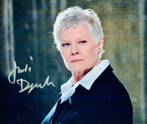 James Bond 007: Skyfall - Autographe Dame Judi Dench, signed, Verzamelen, Film en Tv