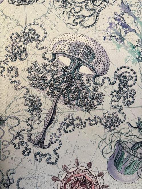 San Leucio - nappe élégante anti-taches au style Ernest, Antiek en Kunst, Antiek | Tapijten, Tafelkleden en Textiel