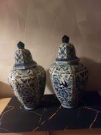 Delft - dekselvaas (2) - Delfts blauw - Grote vazen keramiek, Antiek en Kunst