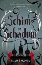 Schim en schaduw / De Grisha / 1 9789020679748 Leigh Bardugo, Boeken, Verzenden, Zo goed als nieuw, Leigh Bardugo
