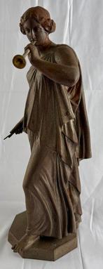 sculptuur, Frau in Gewand - 49 cm - IJzer, Antiek en Kunst, Antiek | Keramiek en Aardewerk