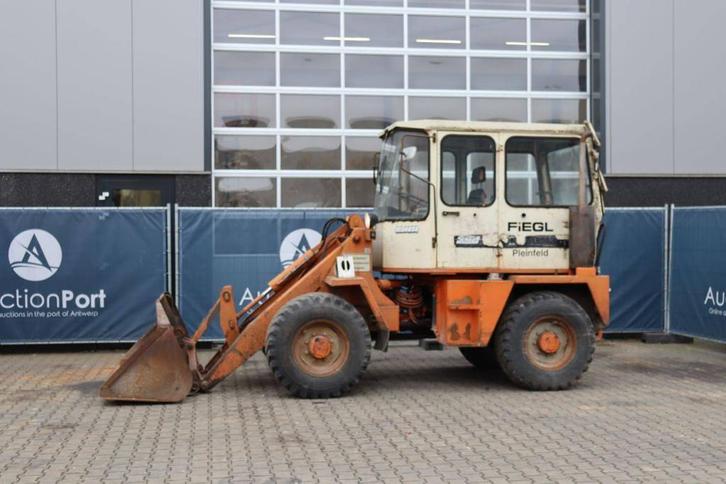 Veiling: Wiellader Schaeff SKB 902 Diesel 52kW 1988, Articles professionnels, Machines & Construction | Grues & Excavatrices, Enlèvement