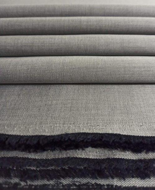 A8 - 800 x 155 cm - Strepitoso tessuto in puro lino e puro, Antiek en Kunst, Antiek | Tapijten, Tafelkleden en Textiel