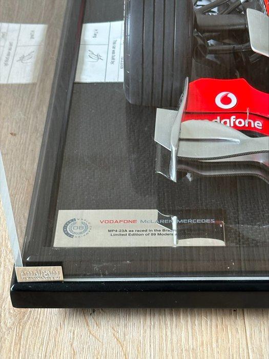 Amalgam 1:8 - Model raceauto - Vodafone McLaren Mercedes, Hobby & Loisirs créatifs, Voitures miniatures | 1:5 à 1:12