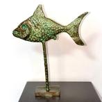 Derme Abdoulaye - sculptuur, Poisson sur tige stylisée en
