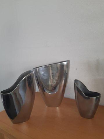 Anna Efverlund - Vase (3) - Anatomie - Aluminium -