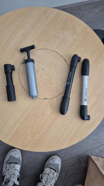 4 x pompje divers beschikbaar voor biedingen