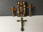 Crucifix (4) - Hars, Hout, Legering - 20ste eeuw, Antiek en Kunst