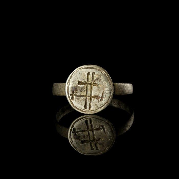 Middeleeuwen, kruisvaardersperiode Zilver Ring met, Antiek en Kunst, Antiek | Overige Antiek