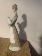 Lladró - Beeldje - Meisje met lam - Porselein