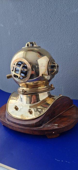 Casque de plongée - Bois, Laiton - Décoration de casque de