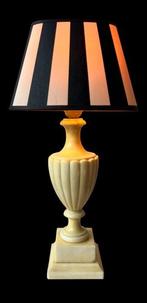Lamp ornament - Albast - Set van twee met de hand, Antiek en Kunst