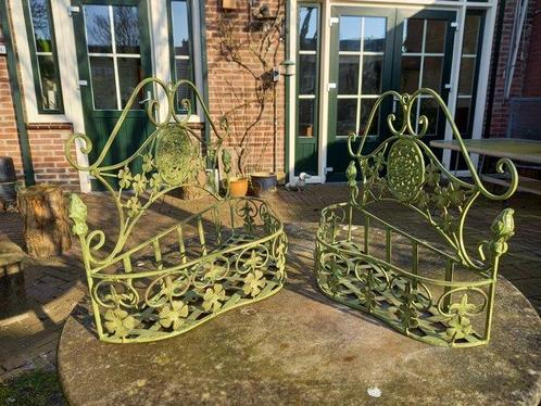 2 Decoratieve Planten Wand Hangers - Mand (2) - Metaal, Antiek en Kunst, Curiosa en Brocante
