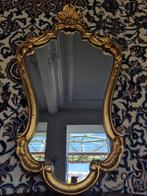 Spiegel- Barokke wandspiegel met florale ornamentiek,