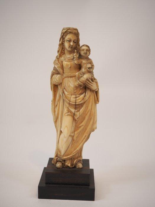 sculptuur, House altar with Virgin and Child - 53 cm - Hout,, Antiek en Kunst, Kunst | Niet-Westerse kunst