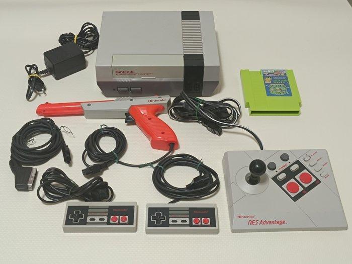 Nintendo - Nes - Consolle con pistola zapper,nes advantage e, Games en Spelcomputers, Spelcomputers | Overige Accessoires