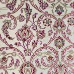 Isfahan handmade of pure korkwool, with silk inlays -