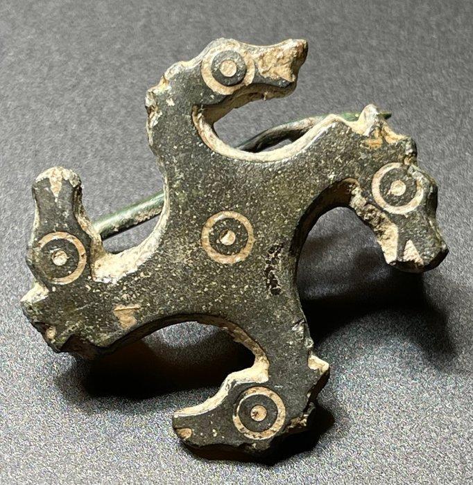 Oud-Romeins Brons Aantrekkelijke broche in de vorm van een, Antiek en Kunst, Antiek | Overige Antiek