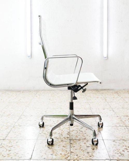 Vitra - Charles & Ray Eames - Chaise de bureau - Chaise en, Antiek en Kunst, Antiek | Meubels | Stoelen en Sofa's
