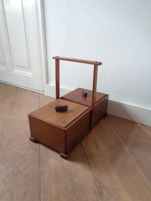 Boîte à couture - Chêne - Une boîte à couture en bois, Antiquités & Art, Art | Objets design