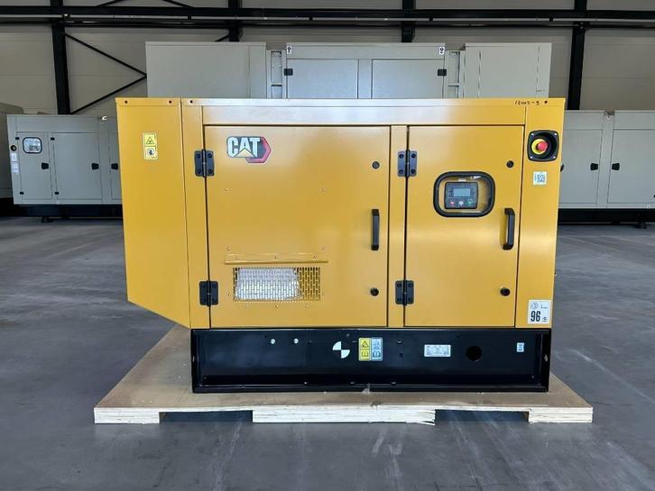 CAT DE18E3 - 18 kVA Generator - DPX-18002, Articles professionnels, Machines & Construction | Générateurs, Enlèvement ou Envoi