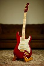 Fender Tash Sultana Stratocaster | Transparent Cherry, Muziek en Instrumenten, Verzenden, Nieuw