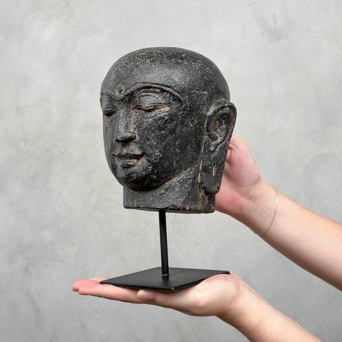 Statue, NO RESERVE PRICE - Javanese Budha Head on a custom, Antiquités & Art, Art | Objets design