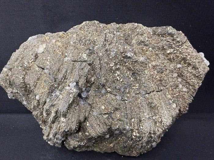 Fluorescerende calciet en pyriet op marcasiet pseudomorfose, Verzamelen, Mineralen en Fossielen