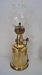 Olielamp (2) - 2 oude lampen, duiven op mineraalbenzine,