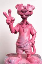 Daluxe Art - 1999 • Pink Panther Display