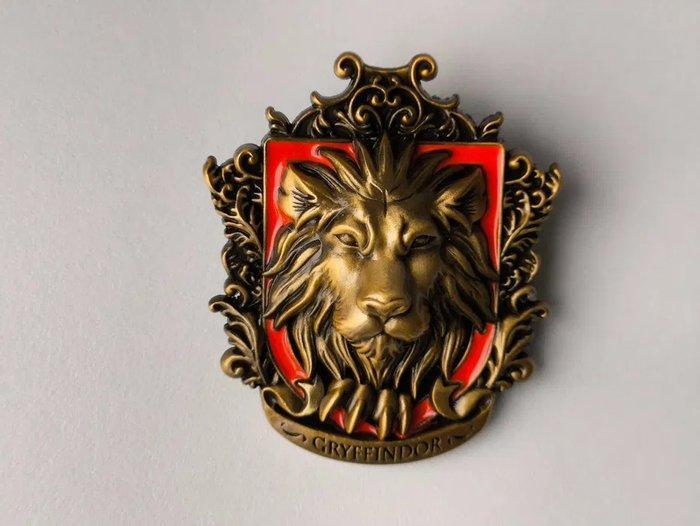 Themacollectie - 4 x volledige collectie Hogwarts 3D pin, Verzamelen, Film en Tv