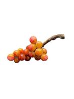 Figuur - Negen stukken marmeren fruit.