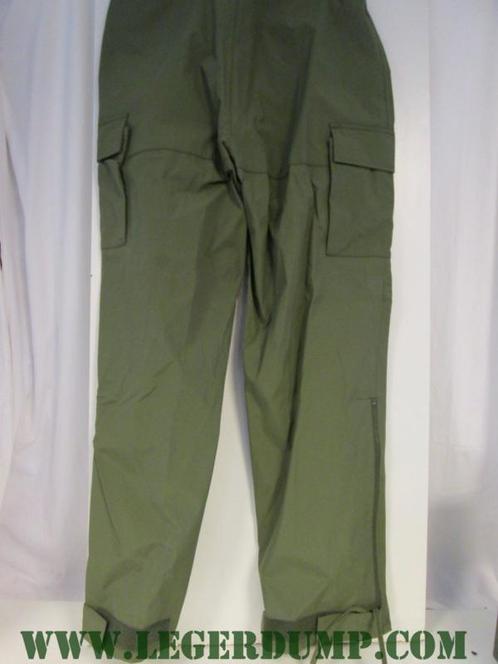CC Broek groen (Broeken, Kleding), Kleding | Heren, Broeken en Pantalons, Nieuw, Verzenden