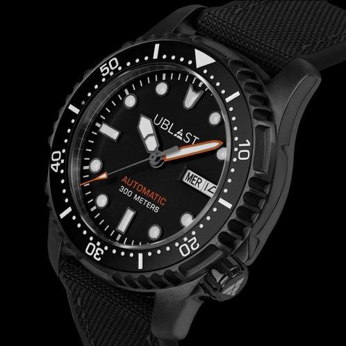 Ublast - Submerged 30 ATM - REF.UBSBM40CBKB - Rubber Strap -, Handtassen en Accessoires, Horloges | Heren